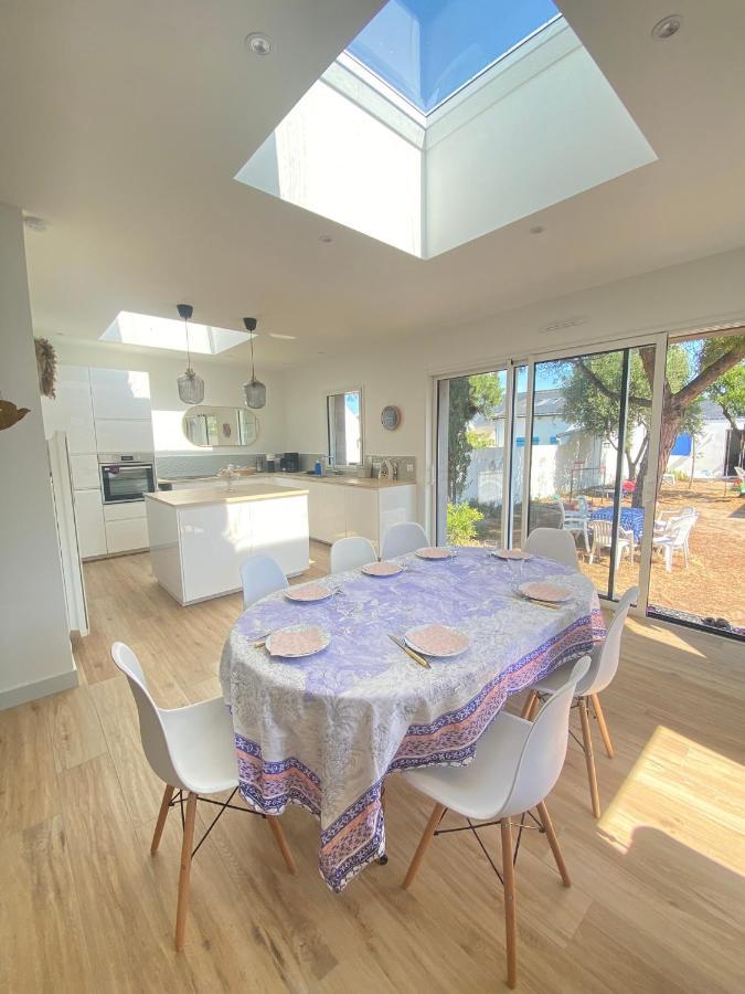 Maison De Famille A Batz Sur Mer Proche Plages エクステリア 写真